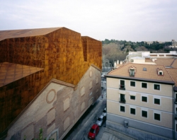 Caixa Forum- Herzog De Meuron.jpg